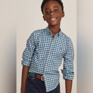 Boys button down shirt vineyards vines SzM primary color white previously loved